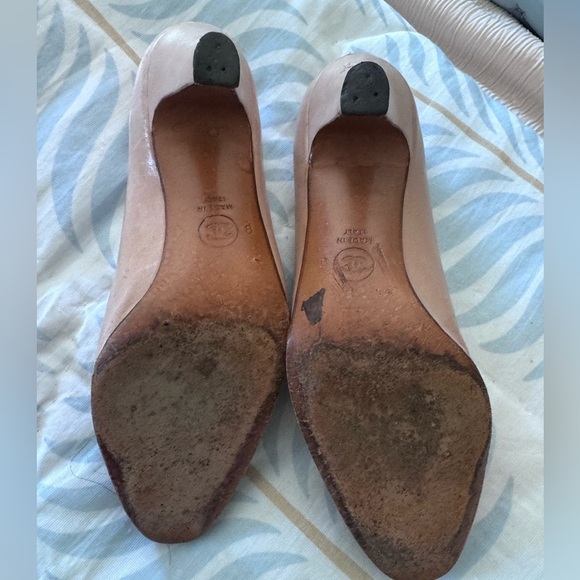 Preloved condition Chanel classic pumps. Sz38 - Picture 6 of 6